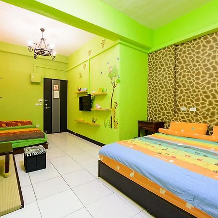 Play House Hotel Tainan Exterior photo