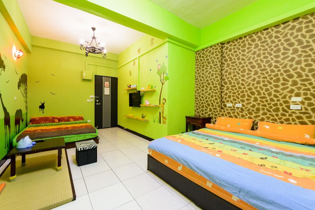 Play House Hotel Tainan Exterior photo