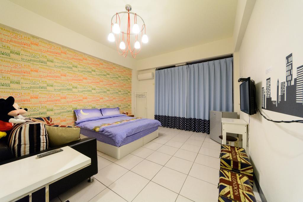 Play House Hotel Tainan Exterior photo