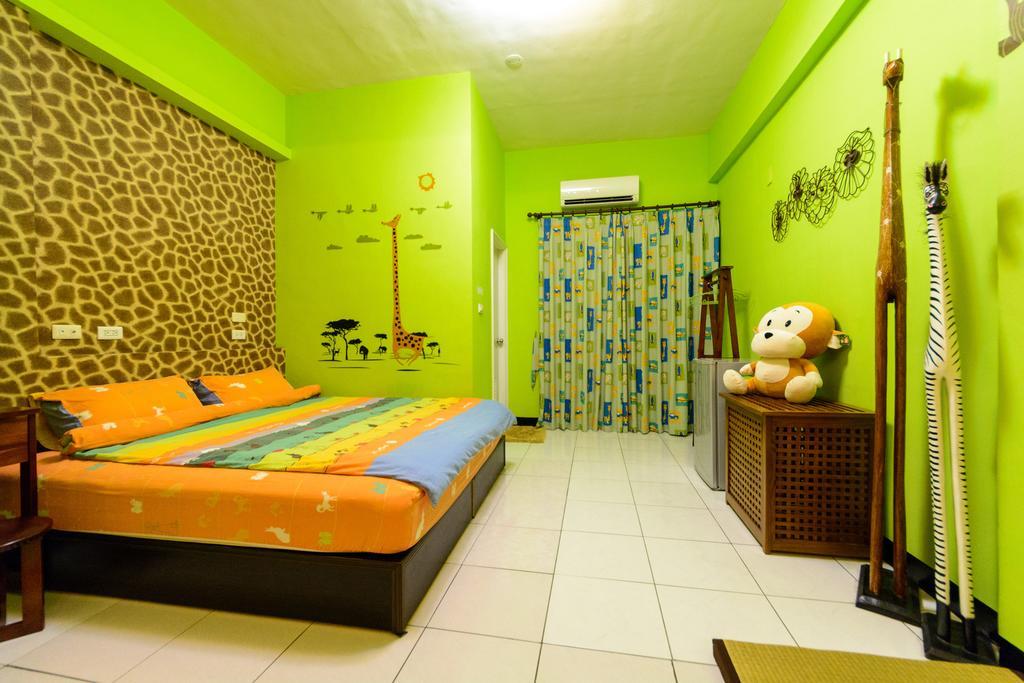 Play House Hotel Tainan Exterior photo