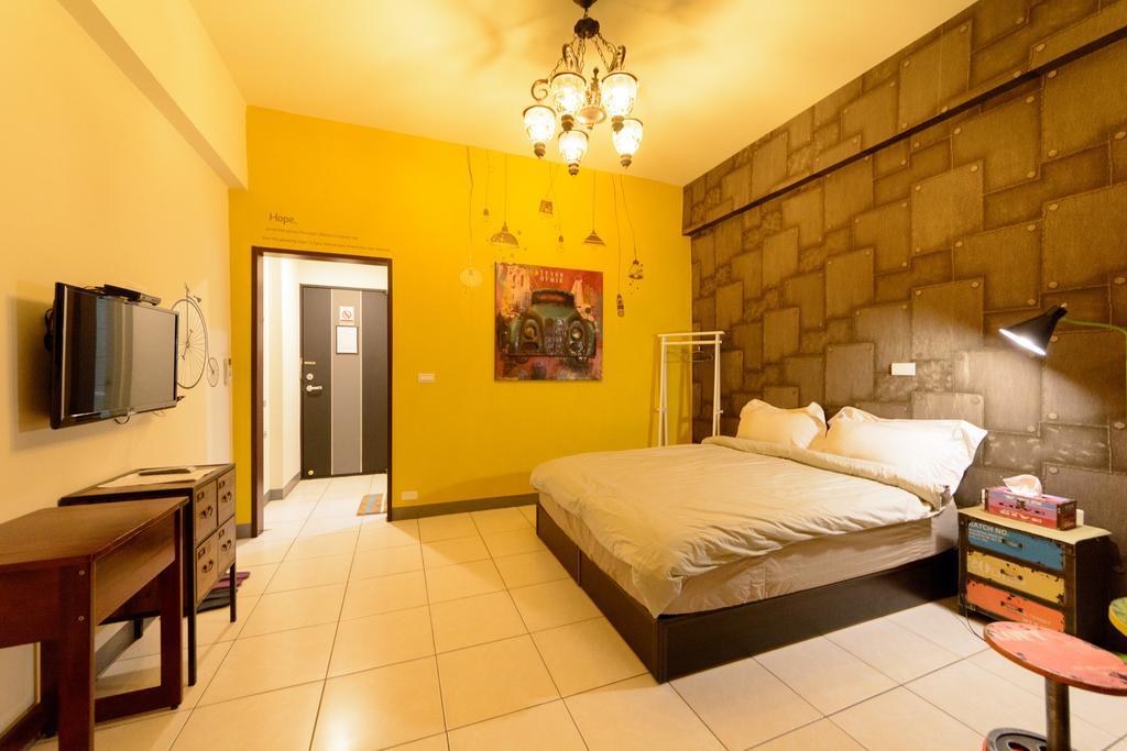 Play House Hotel Tainan Exterior photo